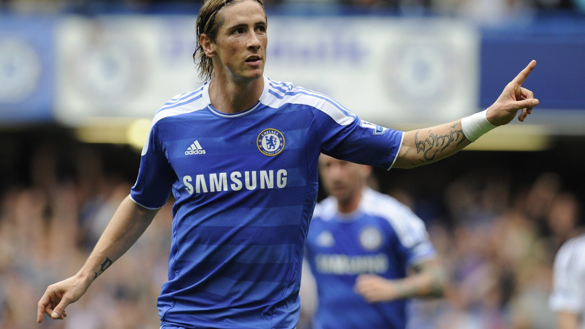 开云中国-球员伤后坚持出战赢得观众尊重展现职业精神，球员受伤了还有工资吗